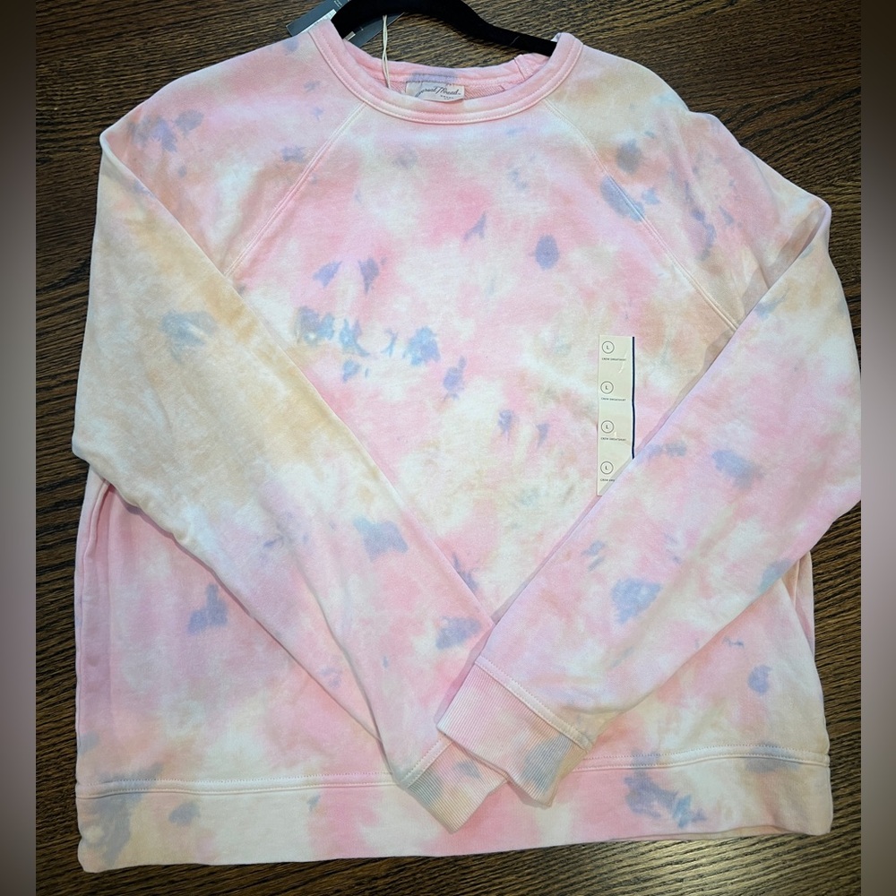NWT! Universal Thread Pink Tie-Dye Crew Sweater